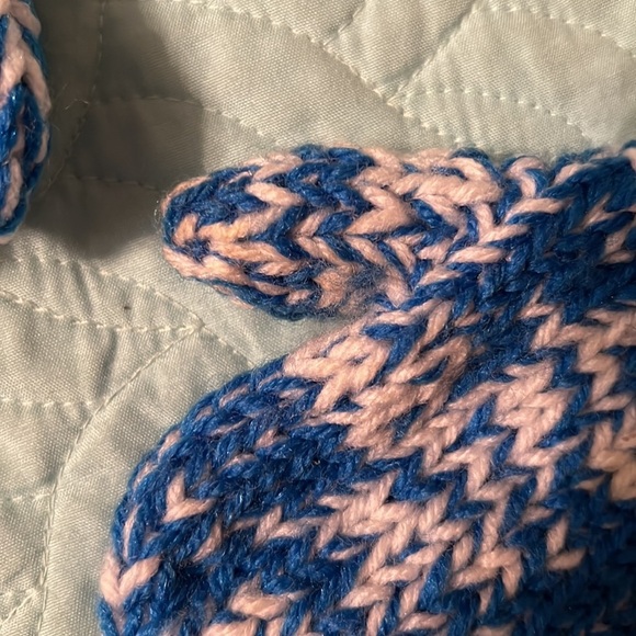 Handmade Knit Mittens with String - Picture 5 of 8